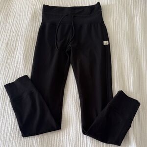 Vuori Black High-Rise Performance Leggings